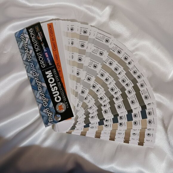 Custom Building Products Grout Solutions Color Sample Fan Deck NWOT - Picture 7 of 8